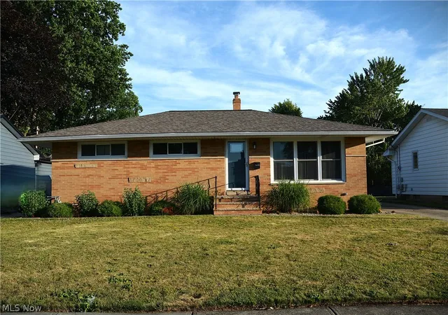 2nd image of 12085 Stormes Dr, Cleveland, OH 44130 | MLS# 5224950
