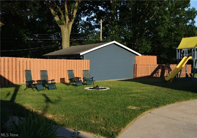 5th image of 12085 Stormes Dr, Cleveland, OH 44130 | MLS# 5224950
