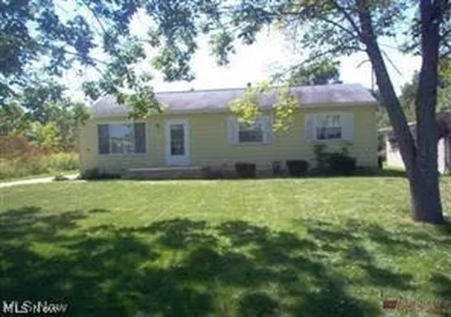 1st image of 576 E Vermont Ave, Sebring, OH 44672 | MLS# 5226031