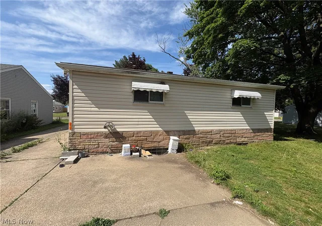 Photo 3 of Single family home for sale at 908 Clifford Ave, Akron, OH 44306 | MLS# 5226291 | Listing updated on 2026-07-10