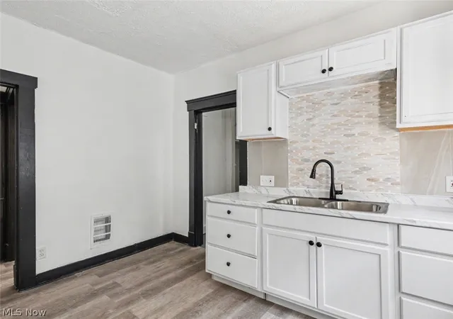Listing Photo 5 - Condo for sale in building located at 12432 Saywell Ave, Cleveland, OH 44108