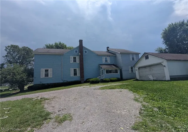 Photo 2 of Single family home for sale at 12720 Columbiana Canfield Rd, Columbiana, OH 44408 | MLS# 5226120 | Listing updated on 2026-07-14