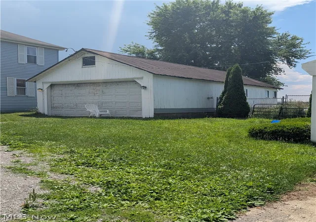 Photo 3 of Single family home for sale at 12720 Columbiana Canfield Rd, Columbiana, OH 44408 | MLS# 5226120 | Listing updated on 2026-07-14
