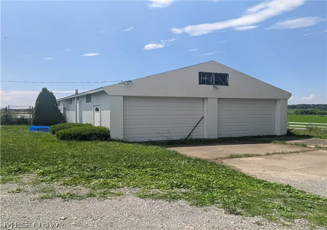 Photo 3 of Single family home for sale at 12720 Columbiana Canfield Rd, Columbiana, OH 44408 | MLS# 5226120 | Listing updated on 2026-07-14