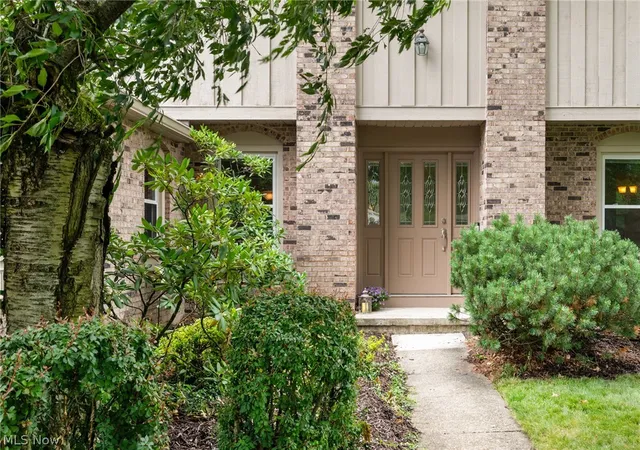 3rd image of 5082 Cheswick Dr, Solon, OH 44139 | MLS# 5226328