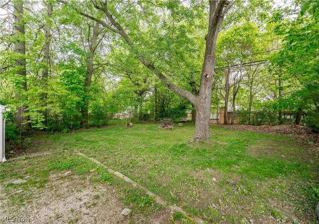 Photo 3 of Single family home for sale at 2100 Delmore St, Cuyahoga Falls, OH 44221 | MLS# 5226280 | Listing updated on 2026-08-23