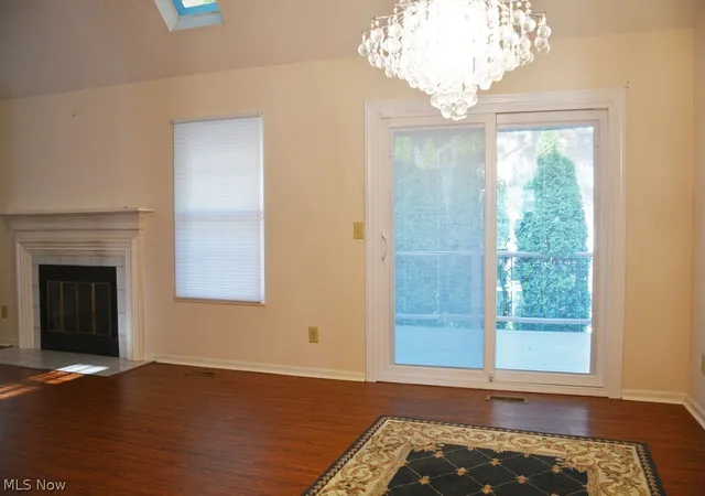 Listing Photo 5 - Condo for sale in building located at 5999 Halle Farm Dr, Willoughby, OH 44094 - Unit #A
