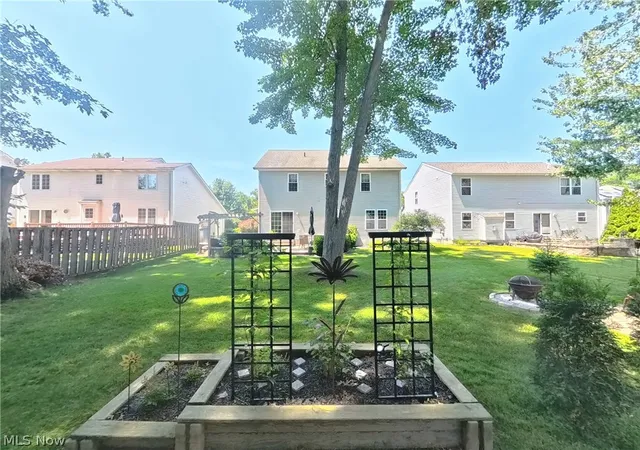 3rd image of 215 Grand Haven Ct, Painesville Twp, OH 44077 | MLS# 5222460