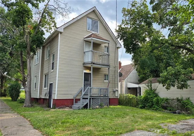 Listing Photo 4 - Condo for sale in building located at 8511 Jeffries Ave, Cleveland, OH 44105