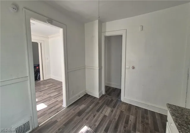 Listing Photo 5 - Condo for sale in building located at 8511 Jeffries Ave, Cleveland, OH 44105