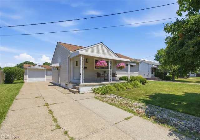 5th image of 16308 Rademaker Dr, Brook Park, OH 44142 | MLS# 5226005