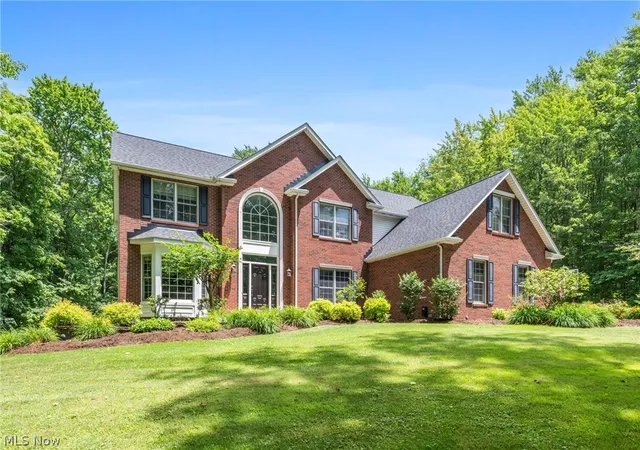 2nd image of 9305 Roryanna Dr, Chardon, OH 44024 | MLS# 5225402