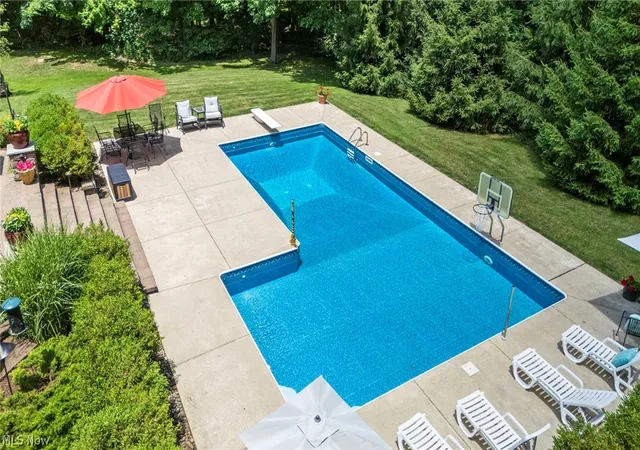 5th image of 9305 Roryanna Dr, Chardon, OH 44024 | MLS# 5225402