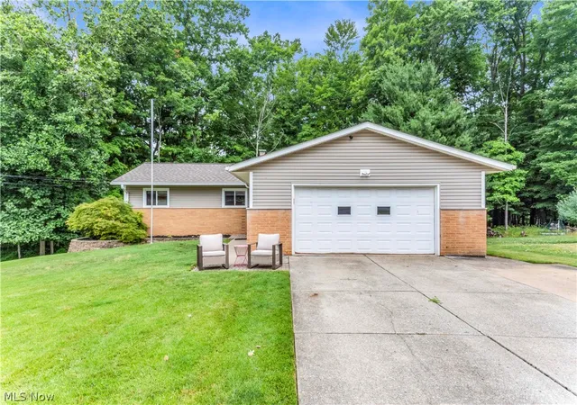 Homes for sale in Broadview Heights, OH | 8276 Marianna Blvd, Broadview Heights, OH 44147 | MLS# 5225652