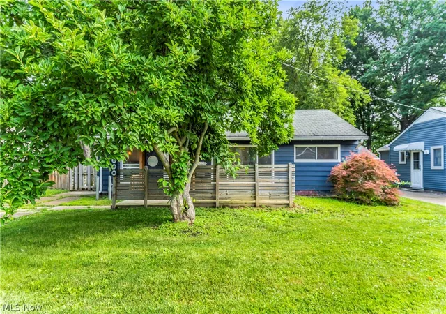 Homes for sale in Berea, OH | 280 Kempton Dr, Berea, OH 44017 | MLS# 5225486