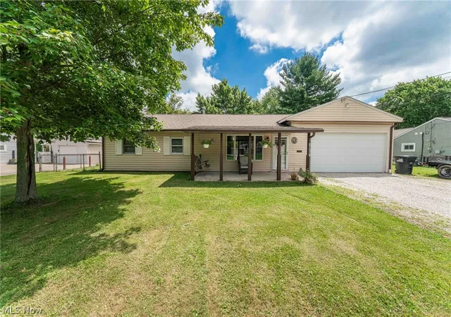 1st image of 1981 Pinewood Dr, Brunswick, OH 44212 | MLS# 5226322