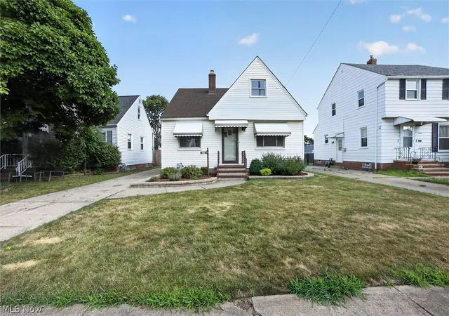 Photo 3 of Sale Pending at 5510 Luelda Ave, Cleveland, OH 44129 | MLS# 5226193 | Listing updated on 2026-09-28