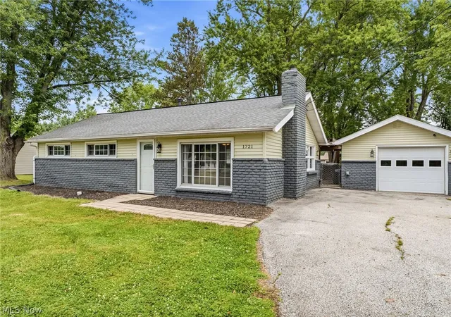 Homes for sale in Streetsboro, OH | 1721 State Route 303, Streetsboro, OH 44241 | MLS# 5224802