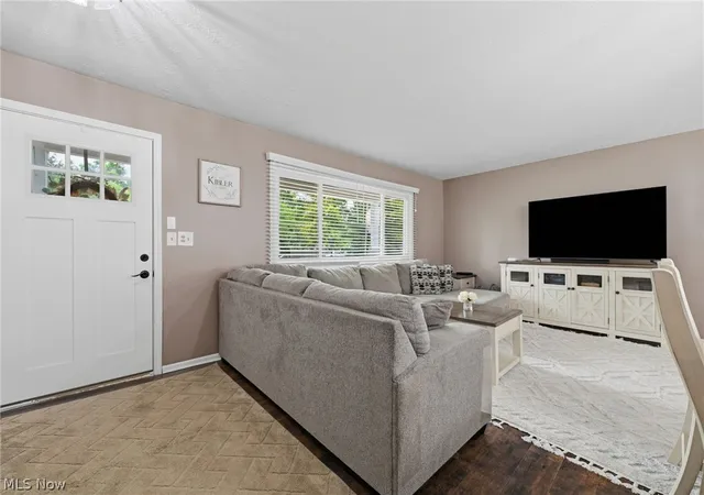 Photo 3 of Sale Pending at 1595 Lincoln Ave, Brunswick, OH 44212 | MLS# 5226079 | Listing updated on 2026-08-21