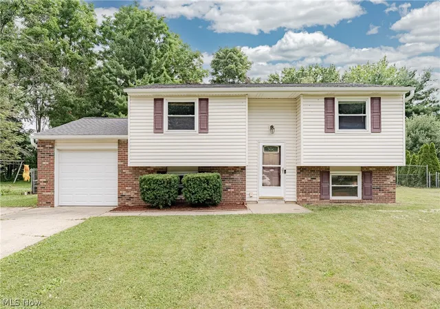 1st image of 4988 Commanche Trl, Stow, OH 44224 | MLS# 5226134