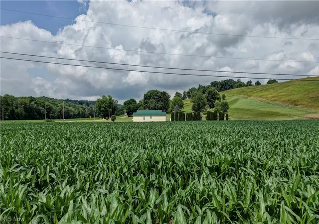2nd image of 3408 Bair Rd Nw, Dover, OH 44622 | MLS# 5225323