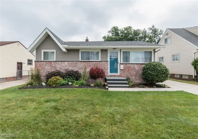 2nd image of 6391 Almont Dr, Brook Park, OH 44142 | MLS# 5226245