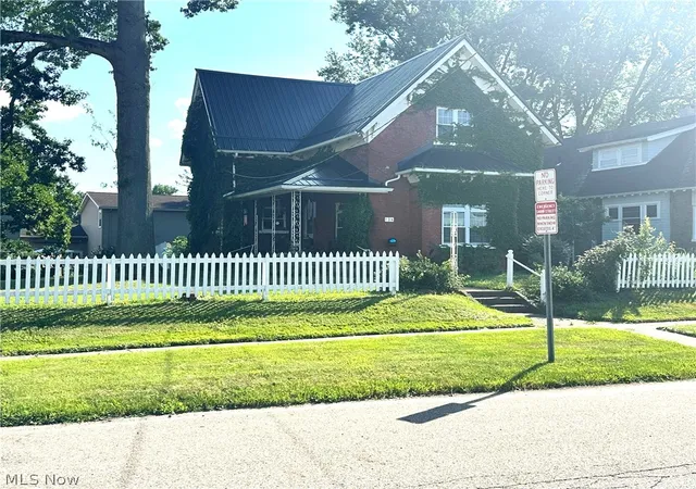 1st image of 136 2nd St Ne, Carrollton, OH 44615 | MLS# 5226365