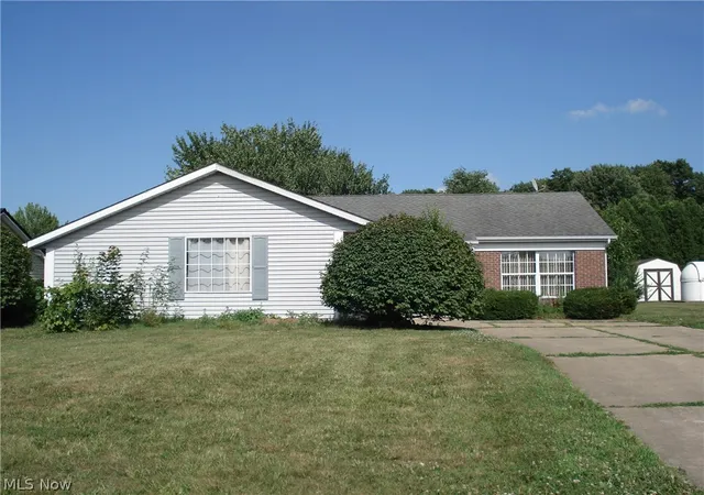 1st image of 262 W Parkway Dr, Madison, OH 44057 | MLS# 5226497