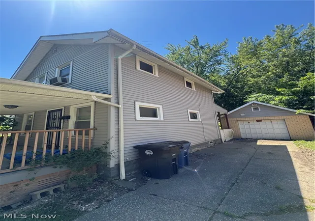 Photo 3 of Single family home for sale at 1734 Hillview Rd, Cleveland, OH 44112 | MLS# 5225209 | Listing updated on 2026-09-16