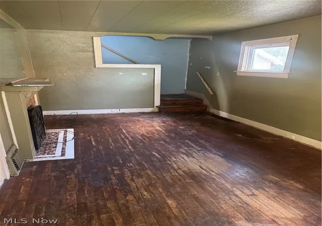Photo 4 of Single family home for sale at 1734 Hillview Rd, Cleveland, OH 44112 | MLS# 5225209 | Listing updated on 2026-09-16