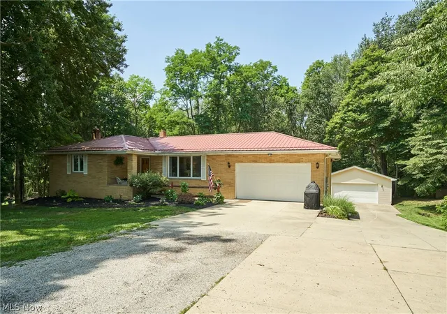 Homes for sale in Mogadore, OH | 1865 Hartville Rd, Mogadore, OH 44260 | MLS# 5226484