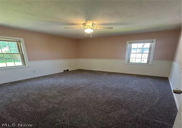 Photo 4 of Single family home for sale at 142 S Edgehill, Youngstown, OH 44515 | MLS# 5226083 | Listing updated on 2026-07-15