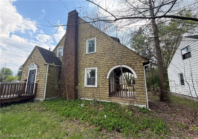 Photo 2 of Single family home for sale at 918 Frederick Blvd, Akron, OH 44320 | MLS# 5226080 | Listing updated on 2026-07-10