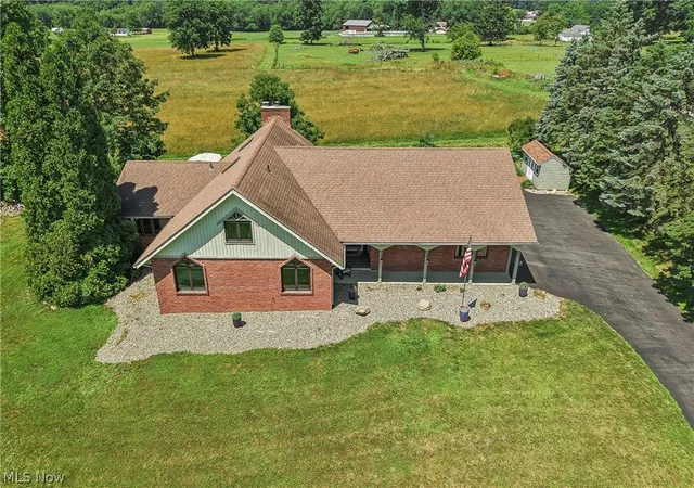 Photo 3 of Sale Pending at 17654 Lois Way, Doylestown, OH 44230 | MLS# 5225015 | Listing updated on 2026-08-18