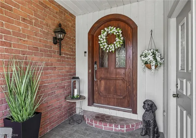 Photo 3 of Sale Pending at 17654 Lois Way, Doylestown, OH 44230 | MLS# 5225015 | Listing updated on 2026-08-18