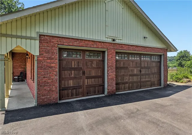 Photo 4 of Sale Pending at 17654 Lois Way, Doylestown, OH 44230 | MLS# 5225015 | Listing updated on 2026-08-18