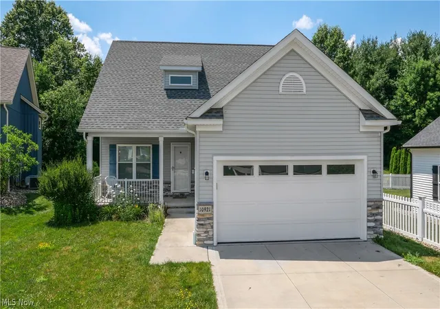 Homes for sale in Garrettsville, OH | 10921 Fox Den Cir, Garrettsville, OH 44231 | MLS# 5226393