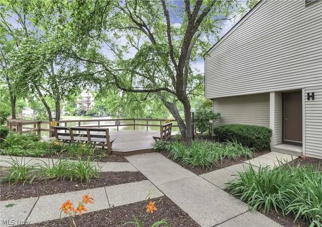 1st image of 1420 Cedarwood Dr #H, Westlake, OH 44145 | MLS# 5223301