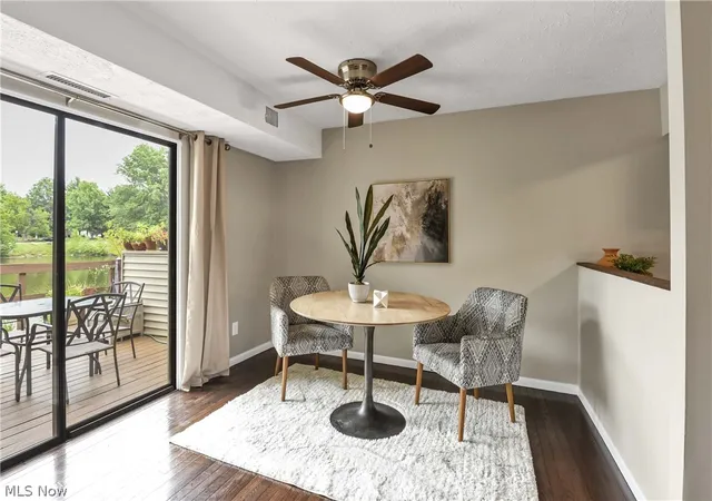 3rd image of 1420 Cedarwood Dr #H, Westlake, OH 44145 | MLS# 5223301