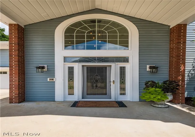 Photo 3 of Single family home for sale at 5340 West Blvd Nw, Canton, OH 44718 | MLS# 5226548 | Listing updated on 2026-09-29
