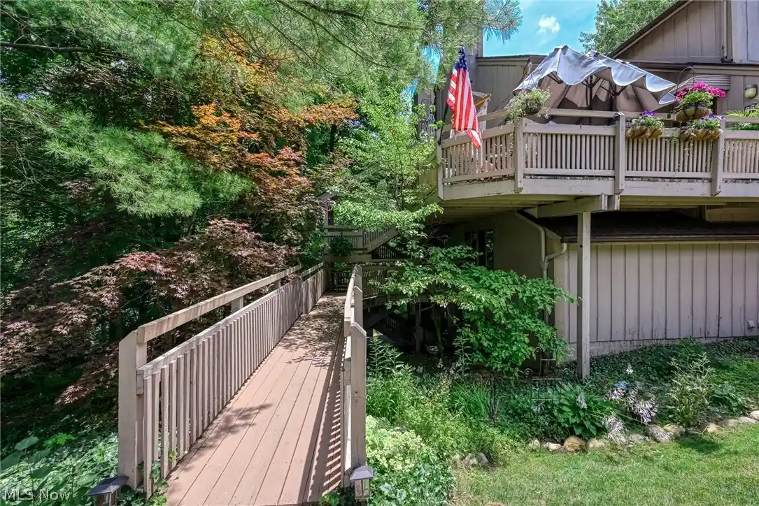 Condo for sale at 654 Meredith Ln, Cuyahoga Falls, OH 44223 | MLS# 5225705