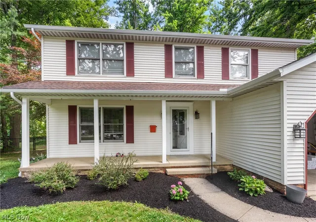 3rd image of 8121 Yorkshire Dr, Mentor, OH 44060 | MLS# 5226500