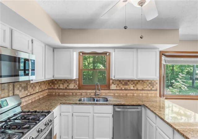 5th image of 8121 Yorkshire Dr, Mentor, OH 44060 | MLS# 5226500