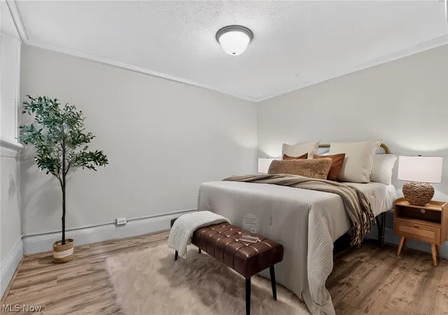 2nd image of 2476 Derbyshire Rd, Cleveland Heights, OH 44106
