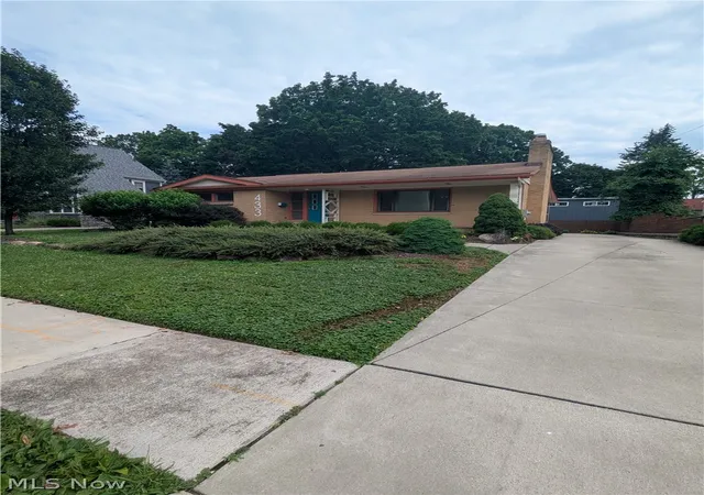 Photo 3 of Single family home for sale at 433 Pioneer Ave, Kent, OH 44240 | MLS# 5225769 | Listing updated on 2026-08-10
