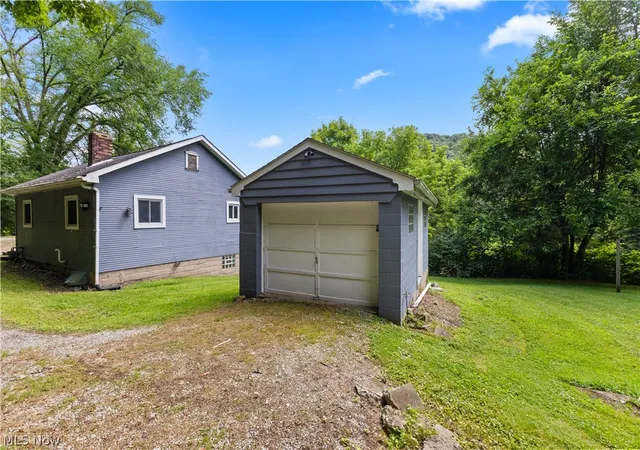 Photo 4 of Single family home for sale at 210 Arnell Ln, Steubenville, OH 43952 | MLS# 5226608 | Listing updated on 2026-09-28