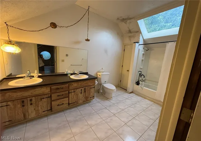 3rd image of 6400 Juniper Dr, Amherst, OH 44001 | MLS# 5225792