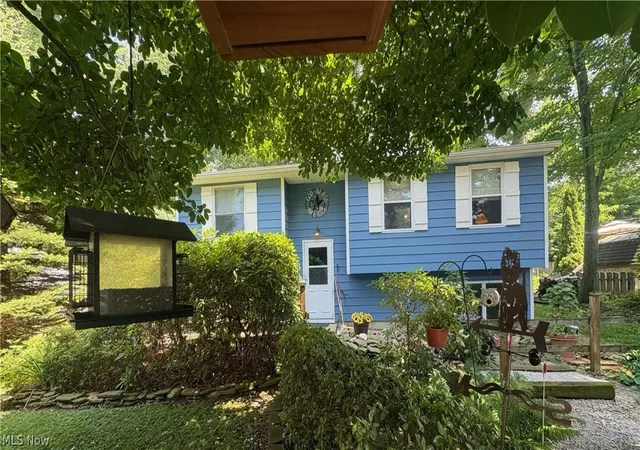 Photo 1 of Single family home for sale at 1717 Stirling Rd, Madison, OH 44057 | MLS# 5226683 | Listing updated on 2026-08-24
