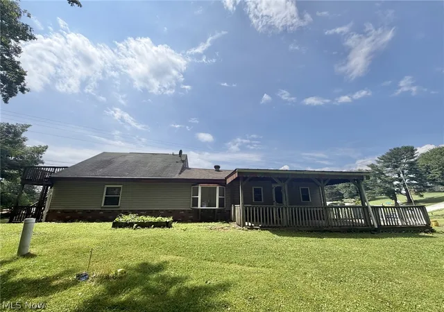 Homes for sale in Wellsburg, WV | 581 Fowler Hill Rd, Wellsburg, WV 26070 | MLS# 5225884