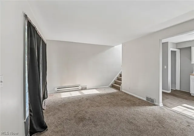 Listing Photo 4 - Condo for sale in building located at 116 Lafayette Ave, Niles, OH 44446